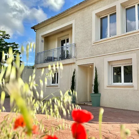 Monze Villa