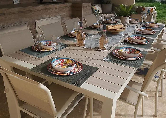 Monze Villa Carcassone