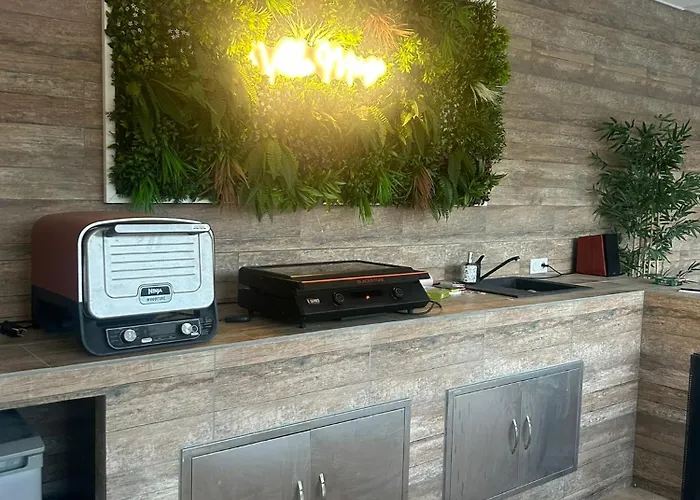 Monze Villa Carcassone